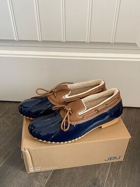 JBU Navy and Tan Glossy Duck Shoes